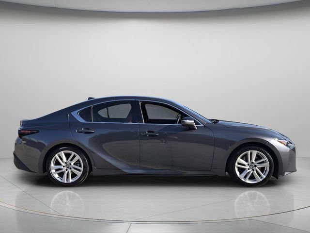 2025 LEXUS IS 300